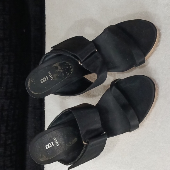 Bakers Black Chunky Strappy Heels. SIZE 10. - Picture 2 of 12